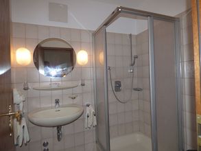 Appartement mit Küchenzeile - Bad